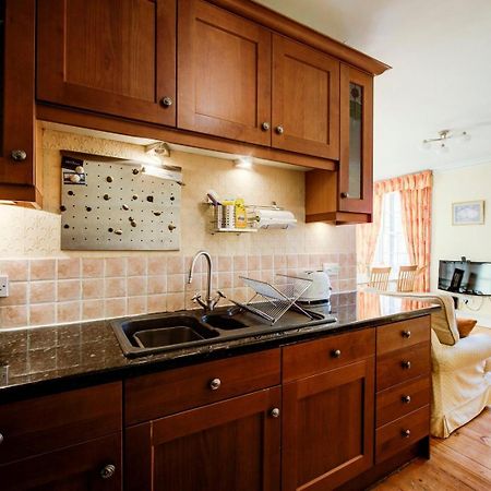 Guestready - Historic Edinburgh Old Town Apartment EDI Exterior photo