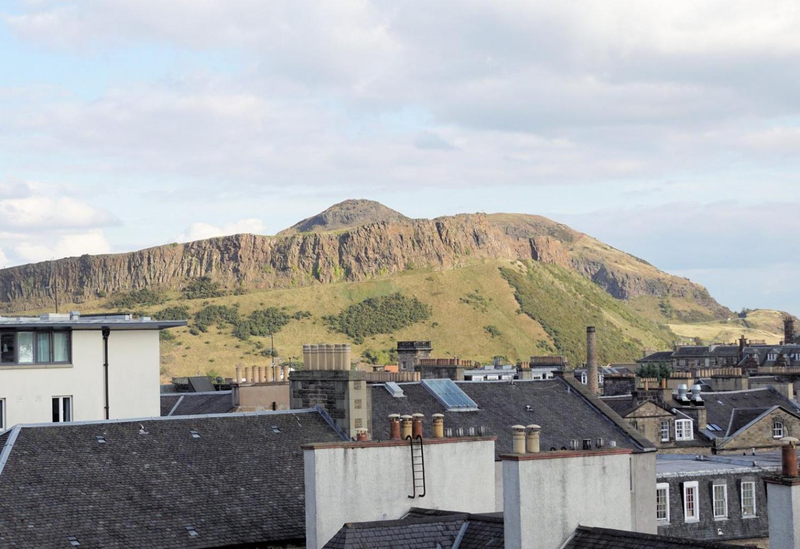Guestready - Historic Edinburgh Old Town Apartment EDI Exterior photo
