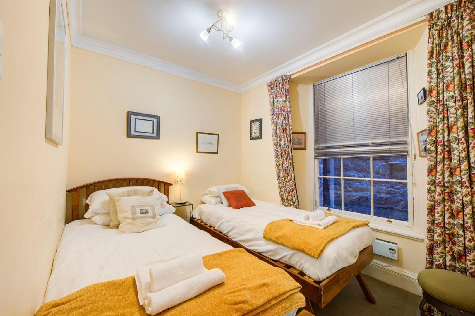 Guestready - Historic Edinburgh Old Town Apartment EDI Exterior photo